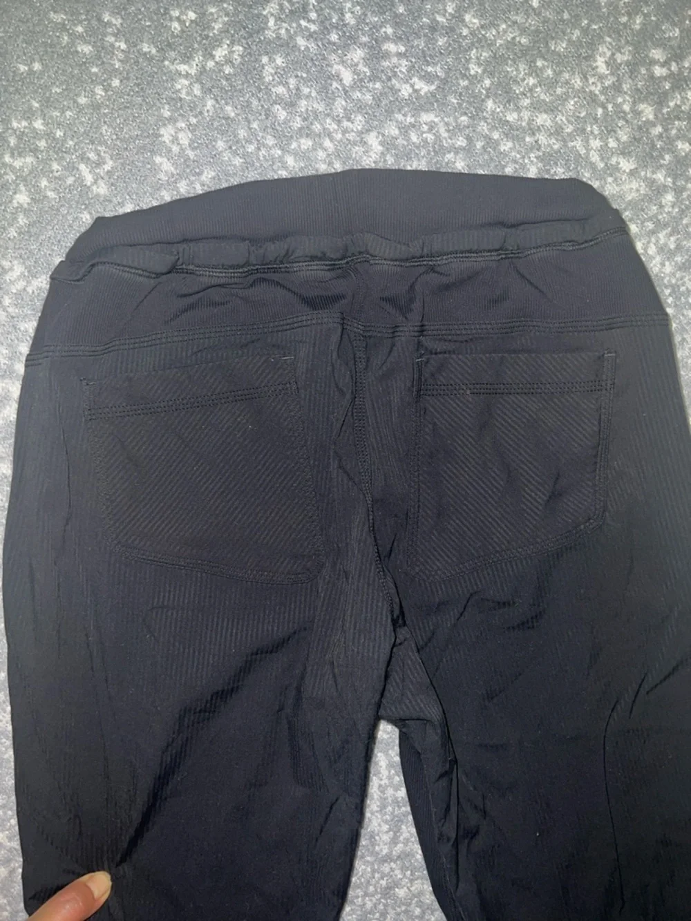 Lululemon Dance Studio Pants Cropped Size 6 (black) 25” inseam